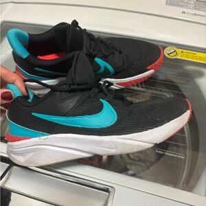 Nike Black and Turquoise Running Shoes